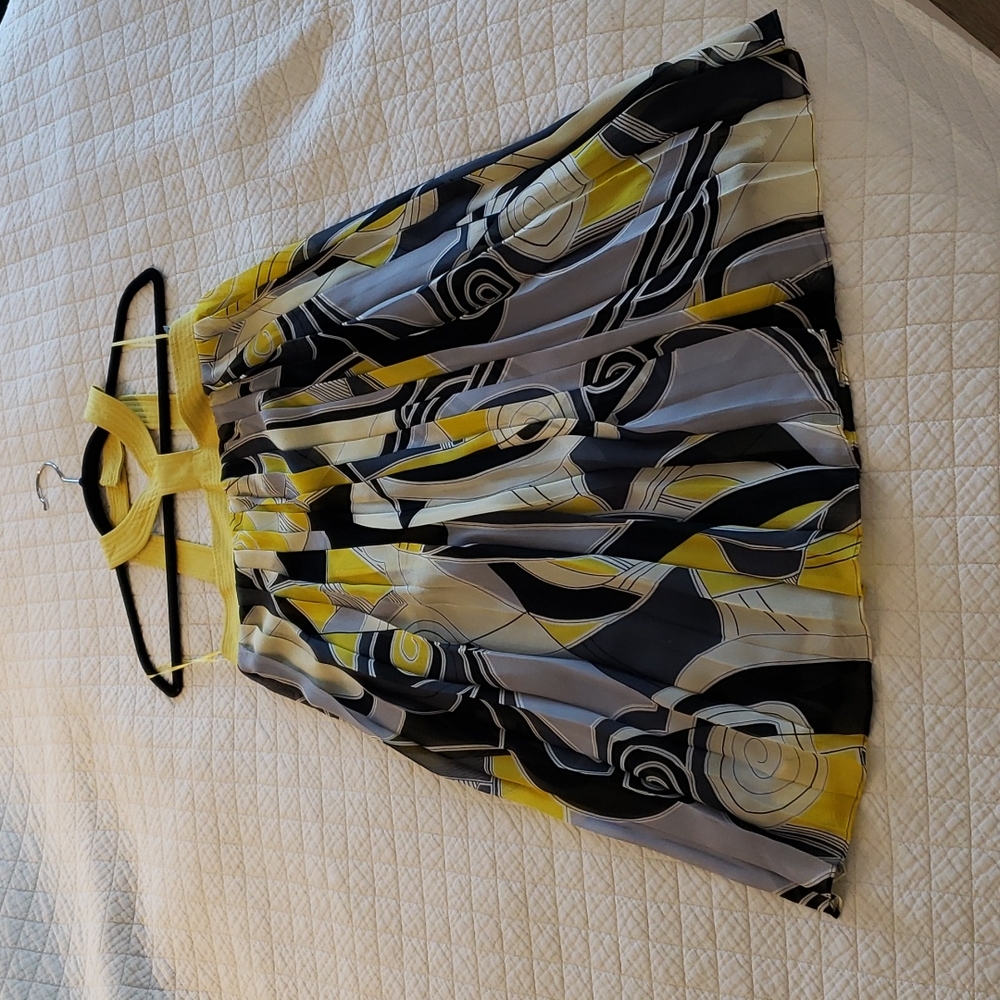 Signette geometrical trapeze dress, Size 4, Yellow, grey, black pattern